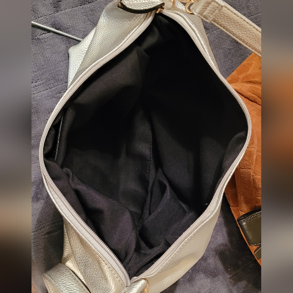 (LIKE NEW) Imoshion womens handbag - Picture 5 of 10